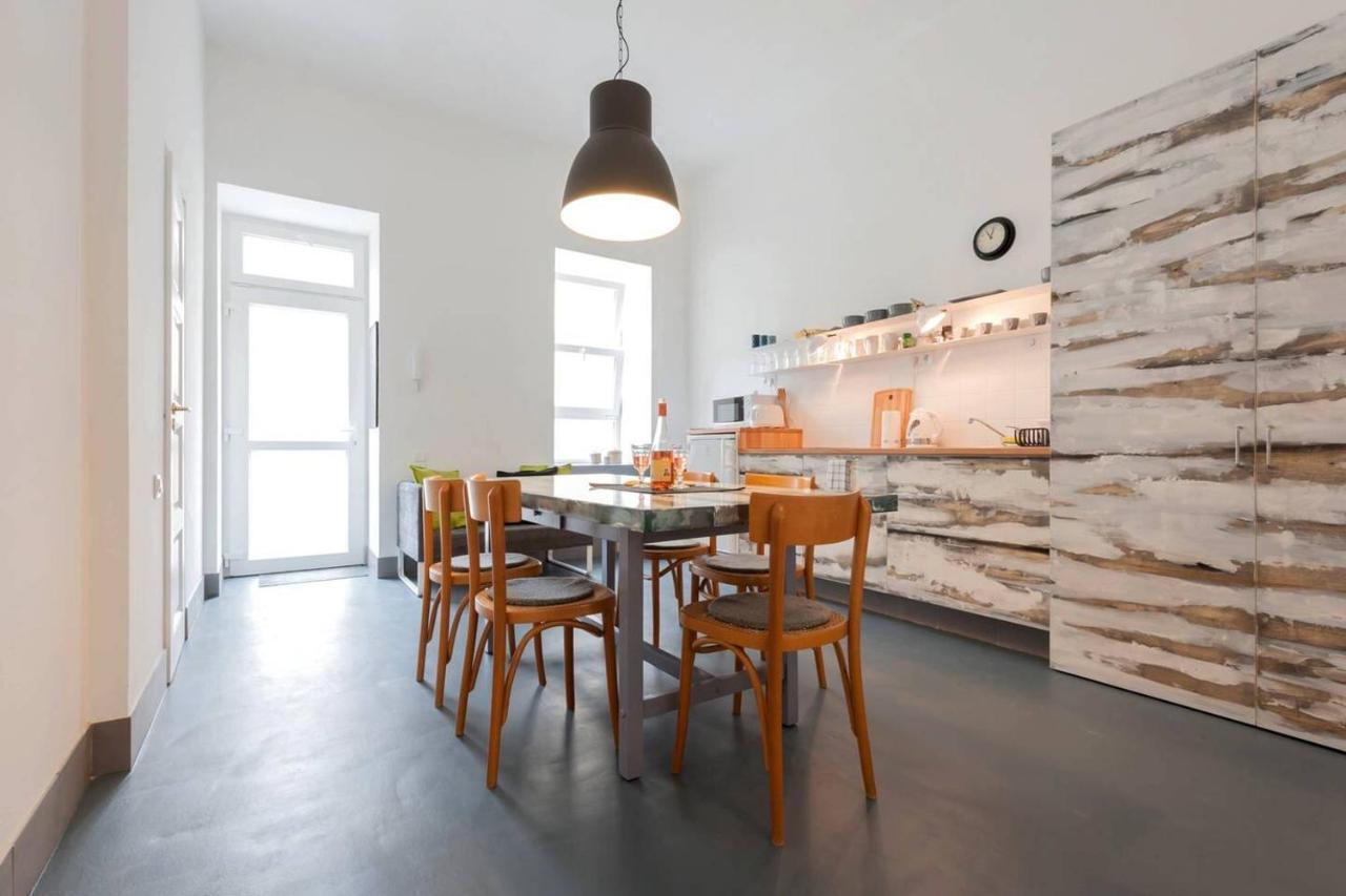 Modern Stylish 2 Bedroom Holiday Apartment Budapeste Exterior foto